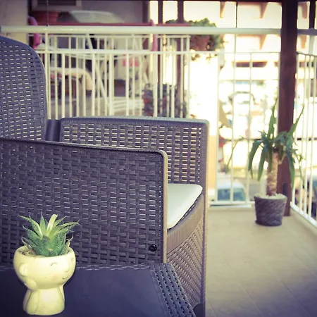 Central Apartment *