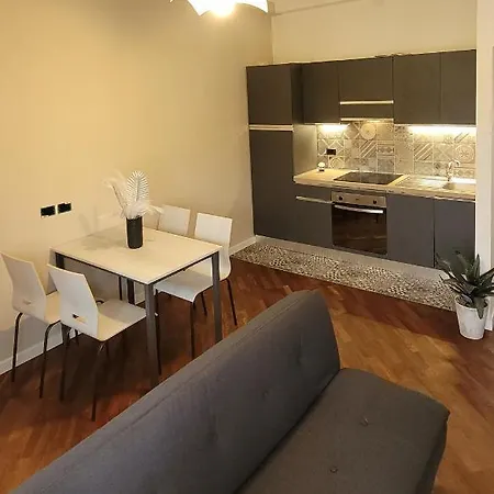 アパート Central Apartment *